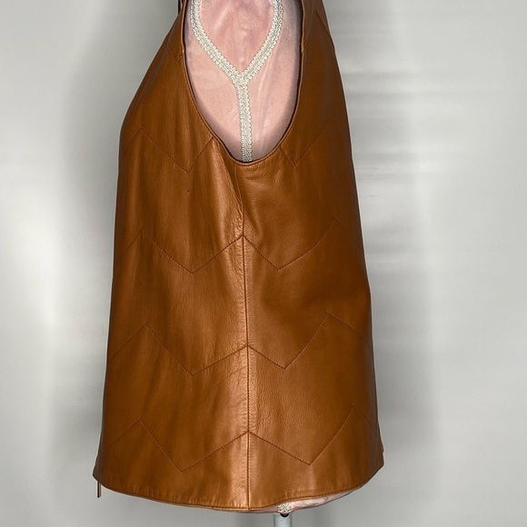 Women's Tan Leather Vest - Picture 16 of 16